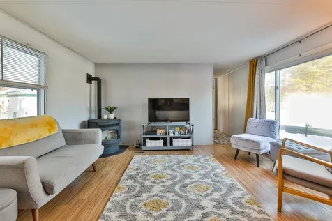 22 Mark Street Nashua NH 03062
