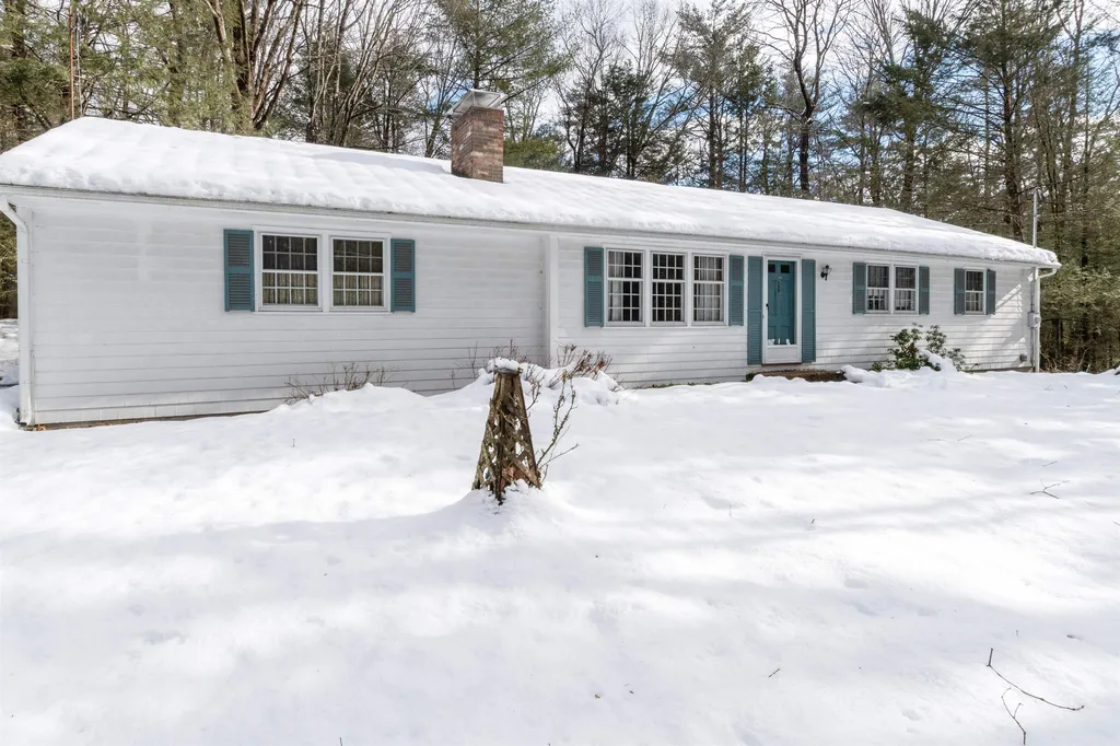 3 Woodland Drive Amherst NH 03031