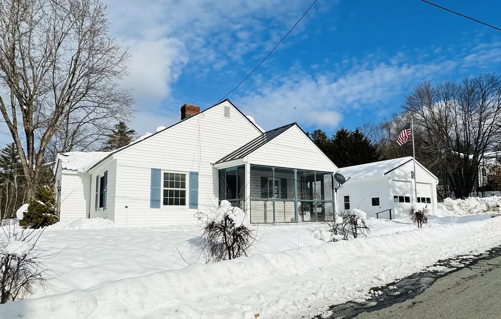 181 Cheney Street Newport NH 03773