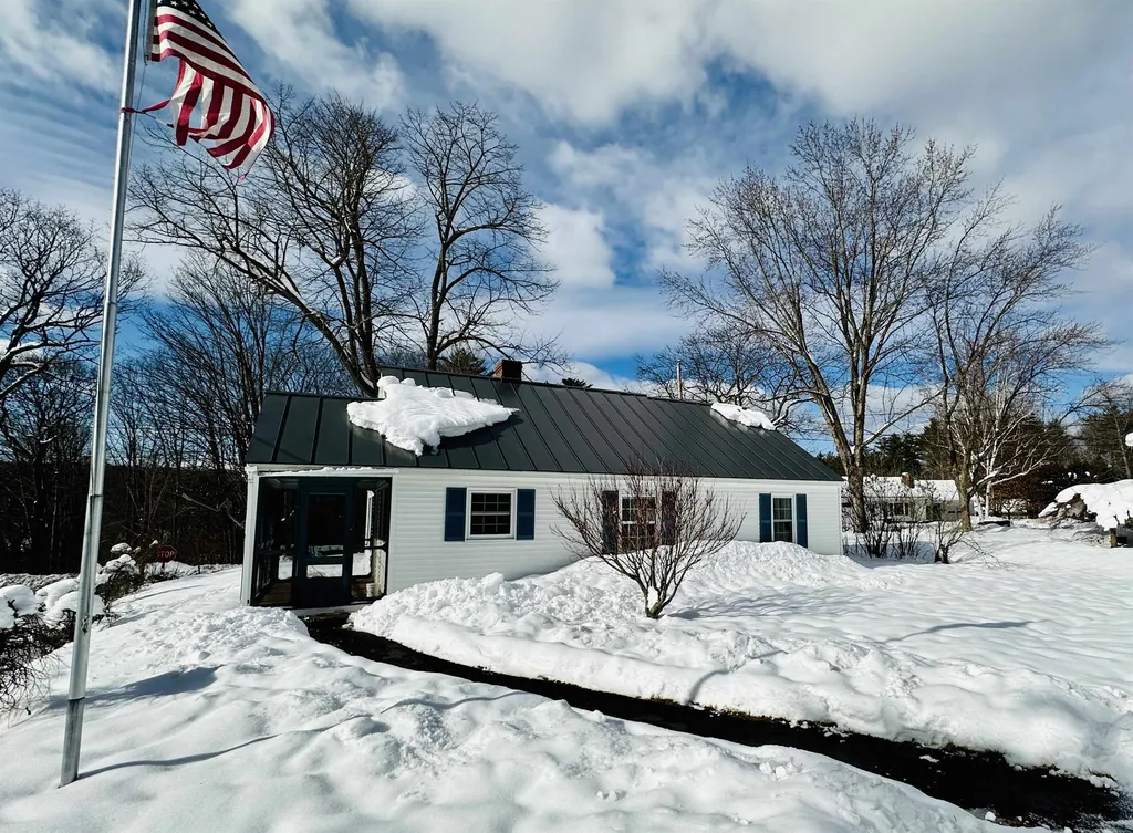 181 Cheney Street Newport NH 03773