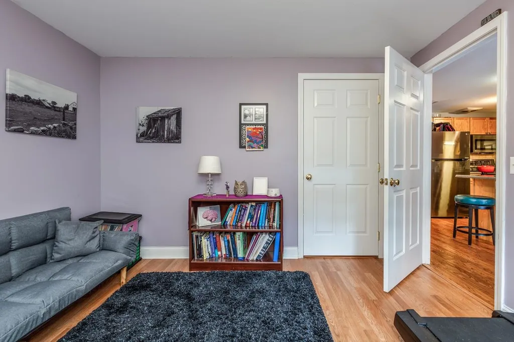 16 Vista Ridge Drive Londonderry NH 03053