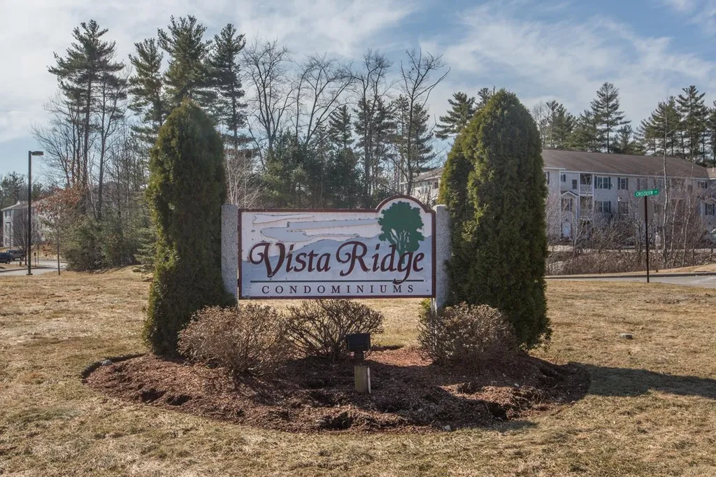 16 Vista Ridge Drive Londonderry NH 03053
