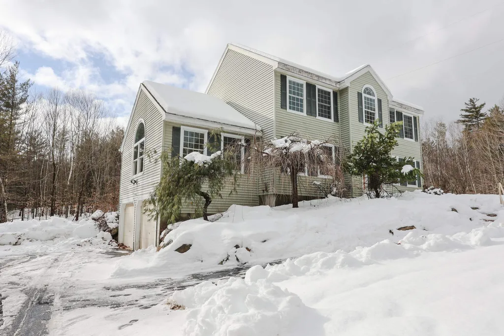 123 Horizon Lane Candia NH 03034