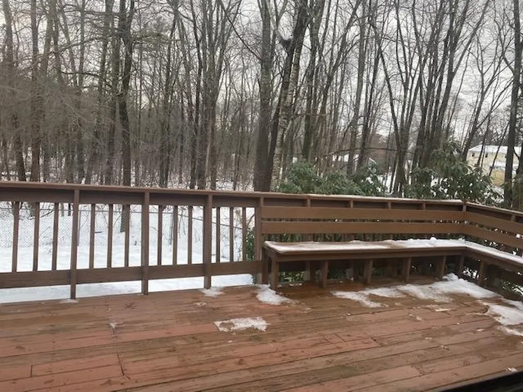 6 Gordon Drive Londonderry NH 03053