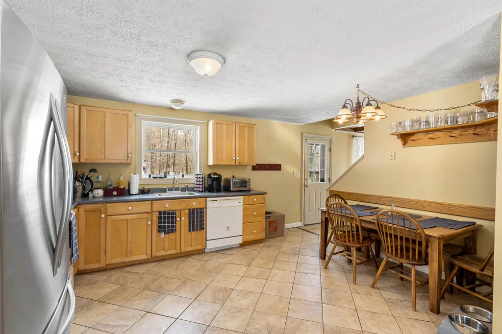 472 Barnard Hill Road Weare NH 03281