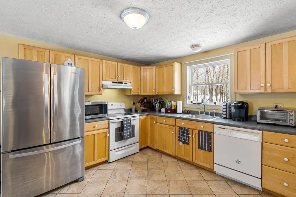 472 Barnard Hill Road Weare NH 03281
