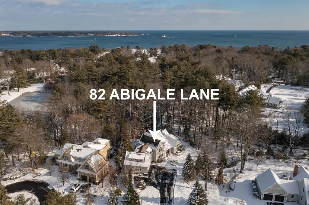 82 Abigale Lane New Castle NH 03854