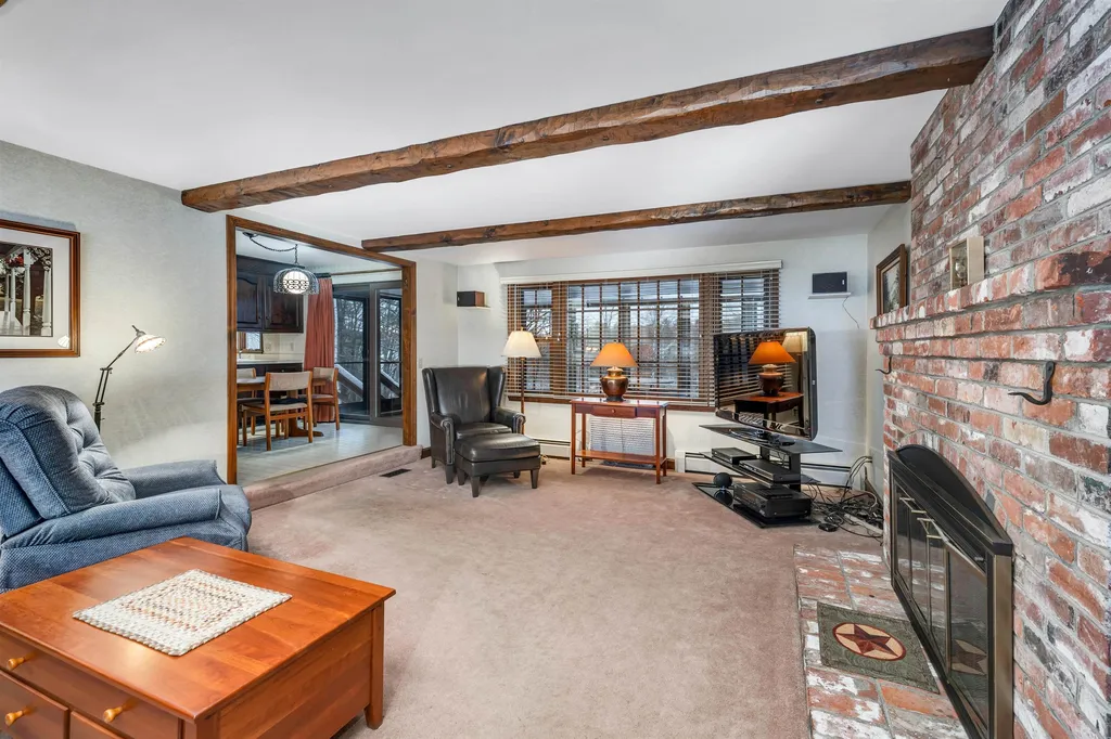 8 Kiowa Road Salem NH 03079