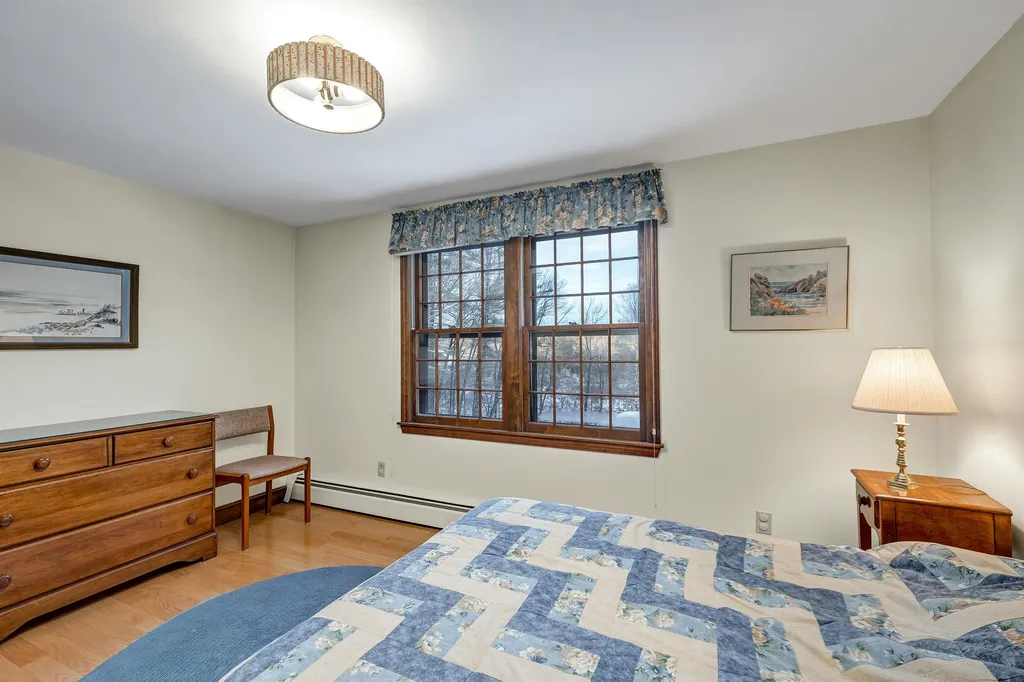 8 Kiowa Road Salem NH 03079