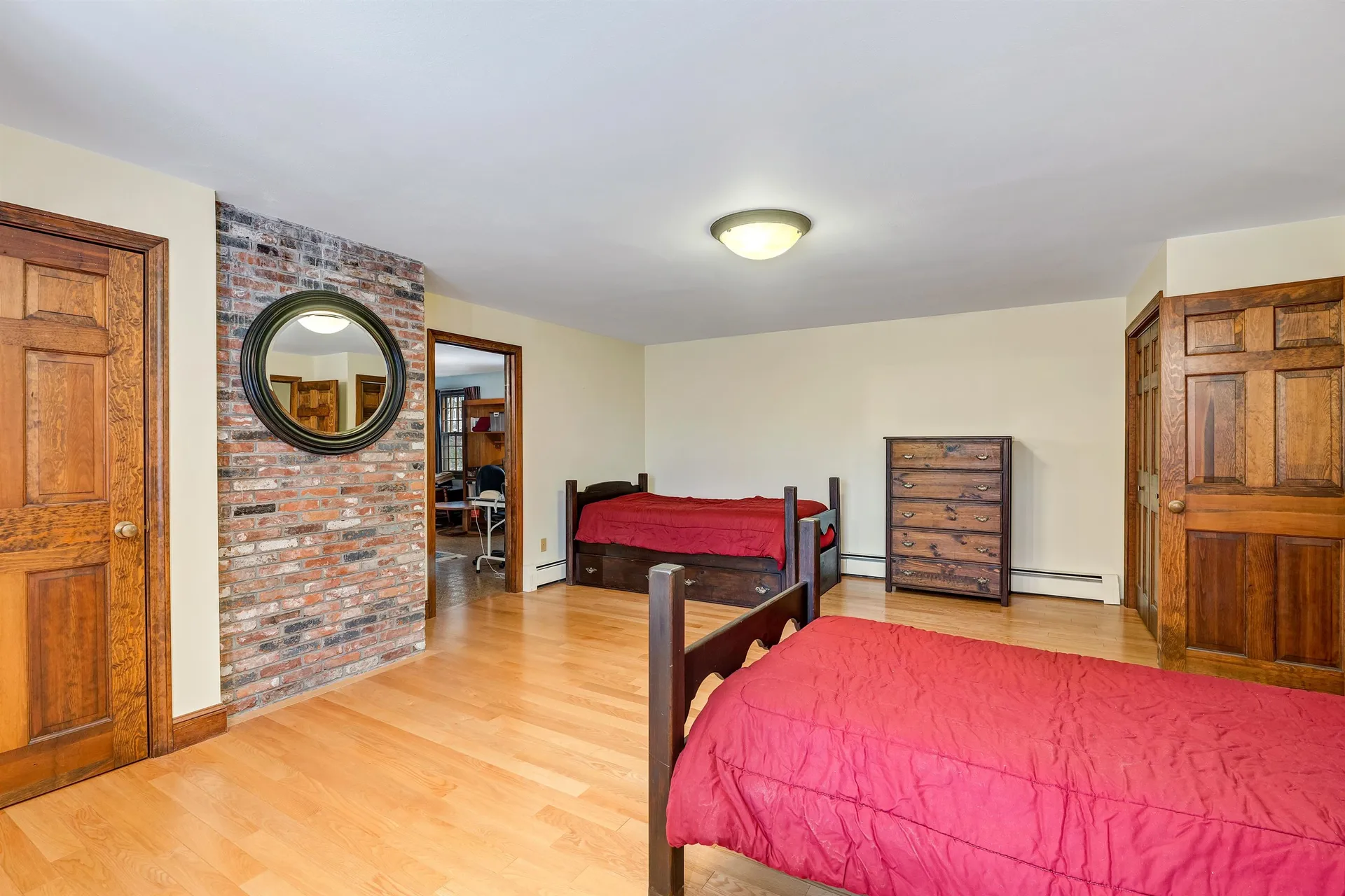 8 Kiowa Road Salem NH 03079