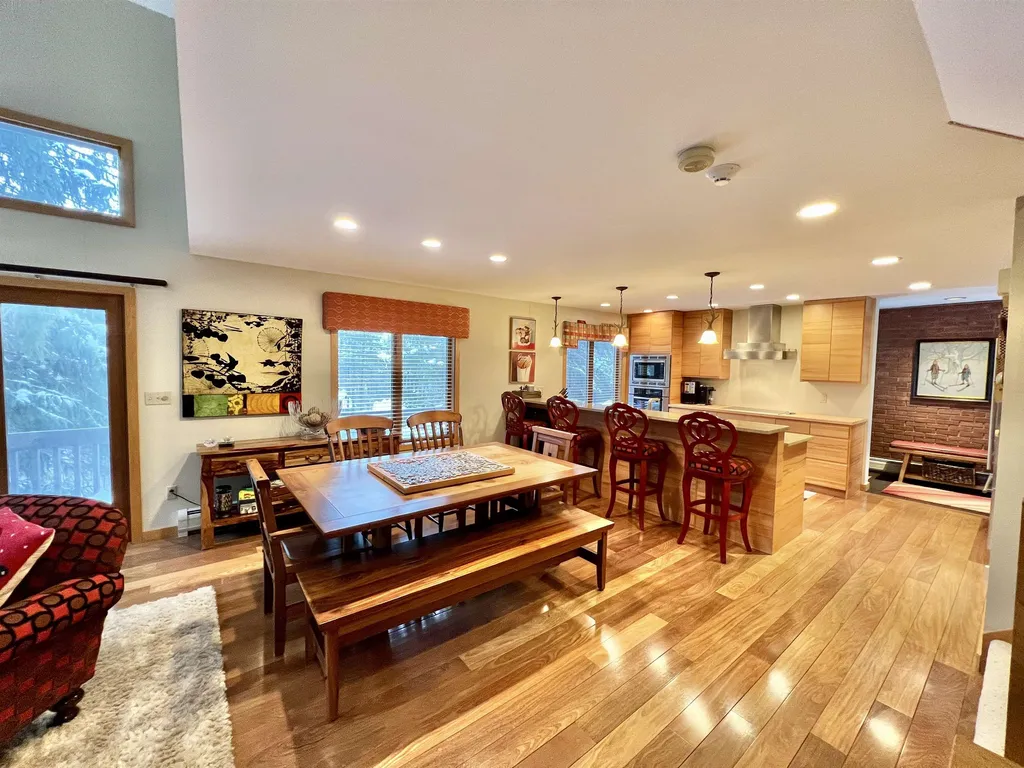 10 Middle Ridge Road Winhall VT 05340