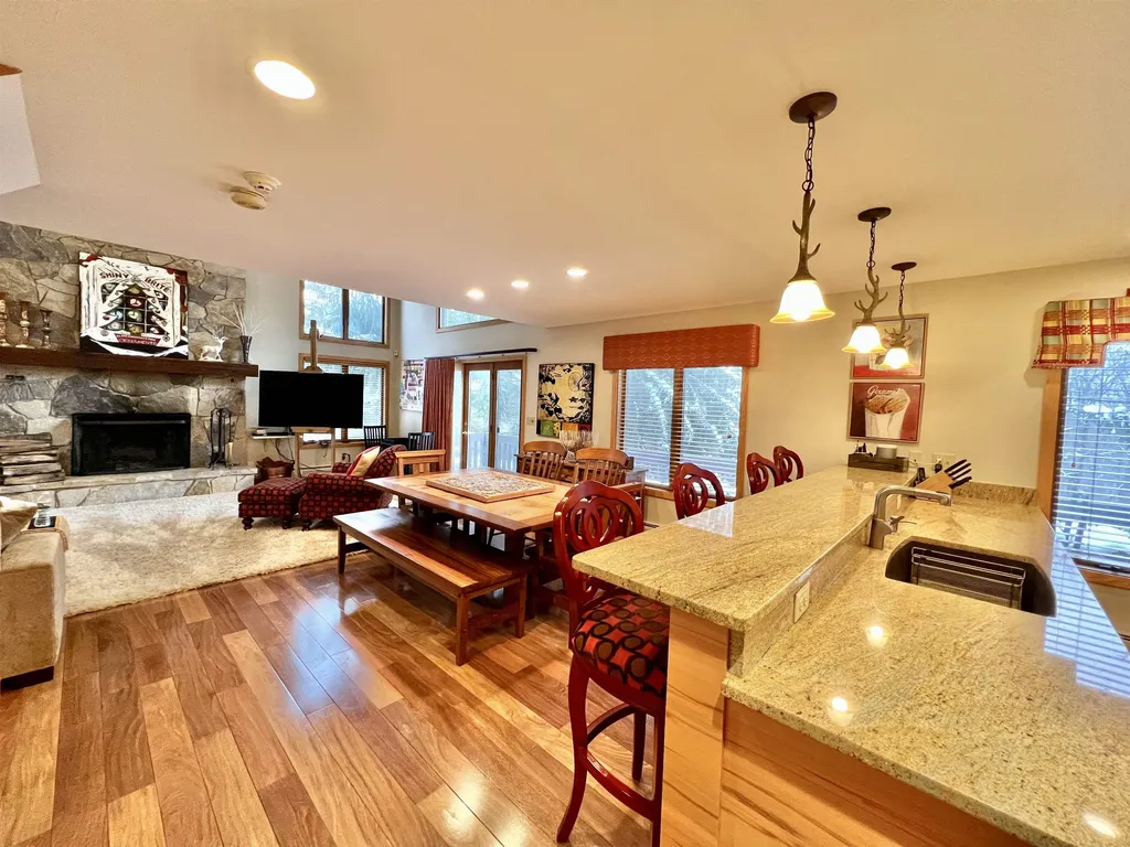 10 Middle Ridge Road Winhall VT 05340