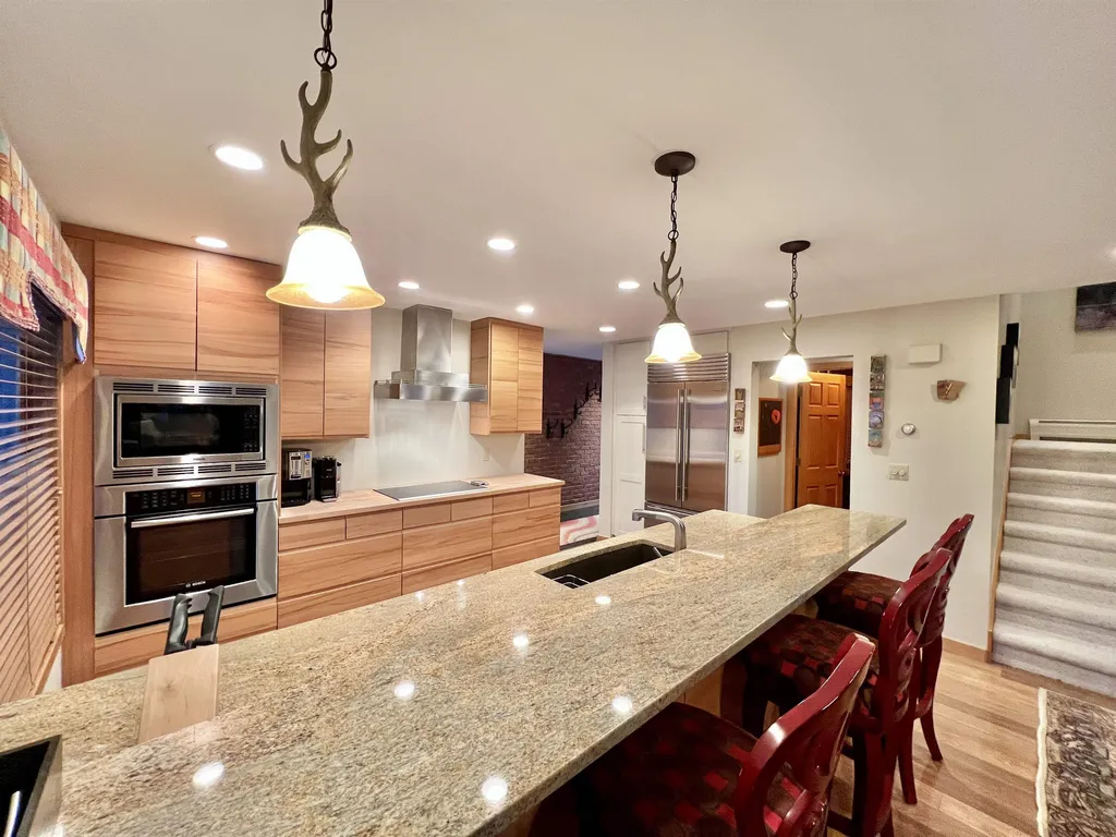 10 Middle Ridge Road Winhall VT 05340