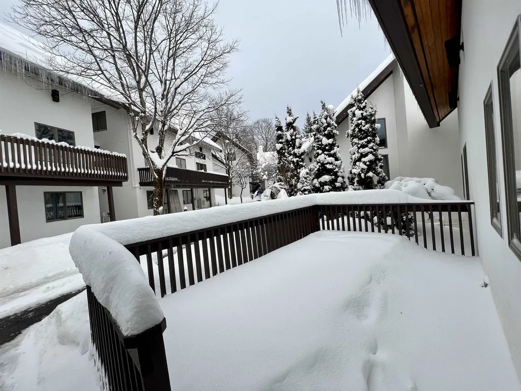 10 Middle Ridge Road Winhall VT 05340