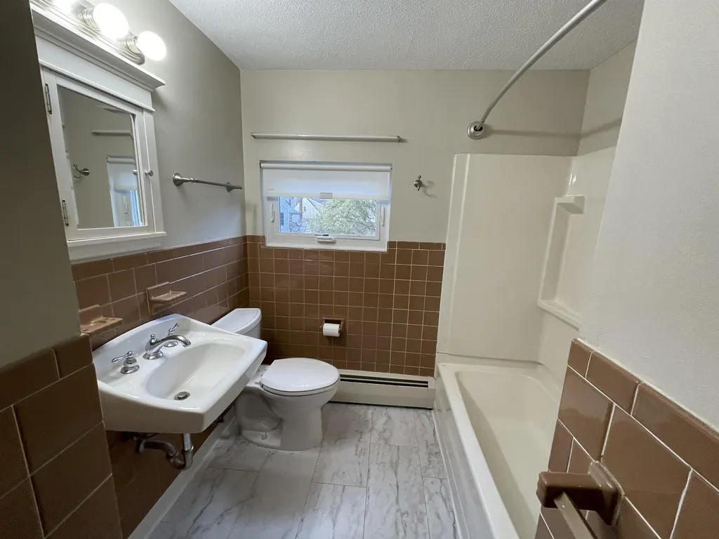 21 Euclid Avenue Nashua NH 03060