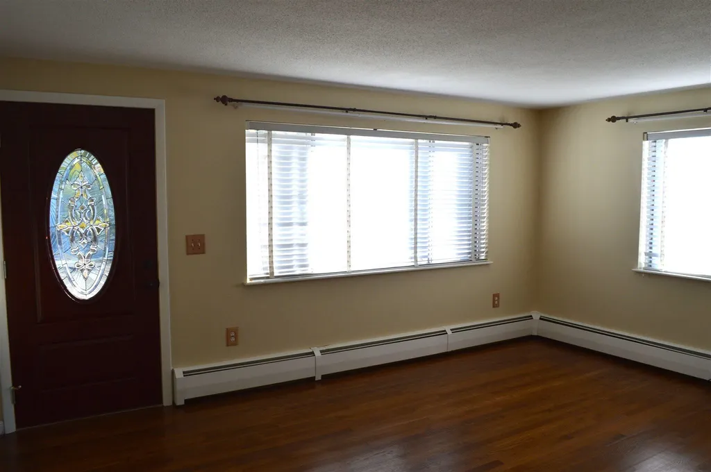 21 Euclid Avenue Nashua NH 03060