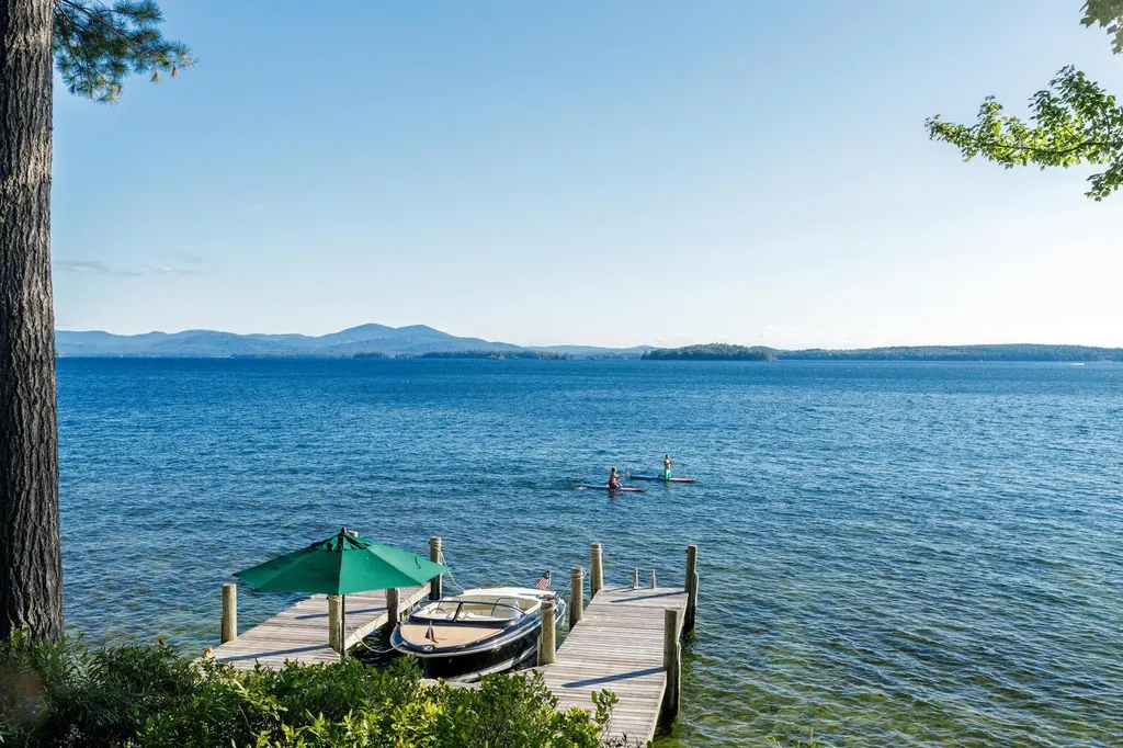 27 Echo Landing Road Moultonborough NH 03254