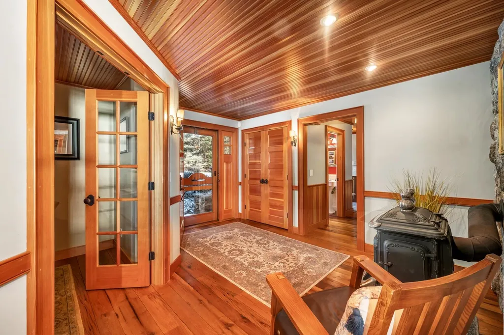 27 Echo Landing Road Moultonborough NH 03254