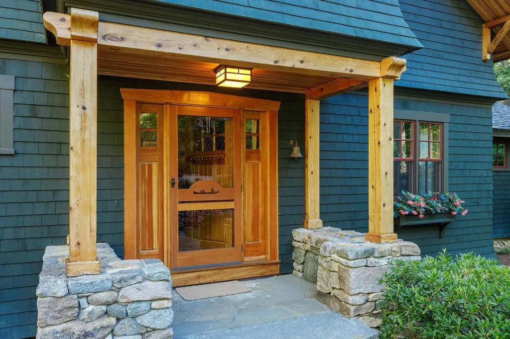 27 Echo Landing Road Moultonborough NH 03254
