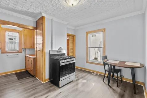 654 Chestnut Street Manchester NH 03104