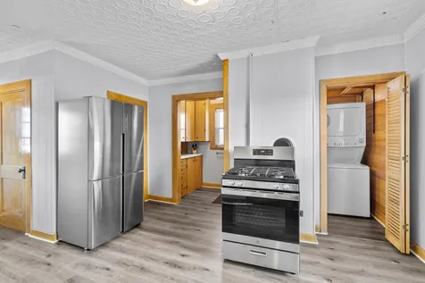 654 Chestnut Street Manchester NH 03104
