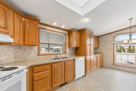 67 Hagop Road Salem NH 03079