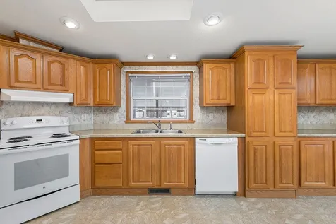 67 Hagop Road Salem NH 03079