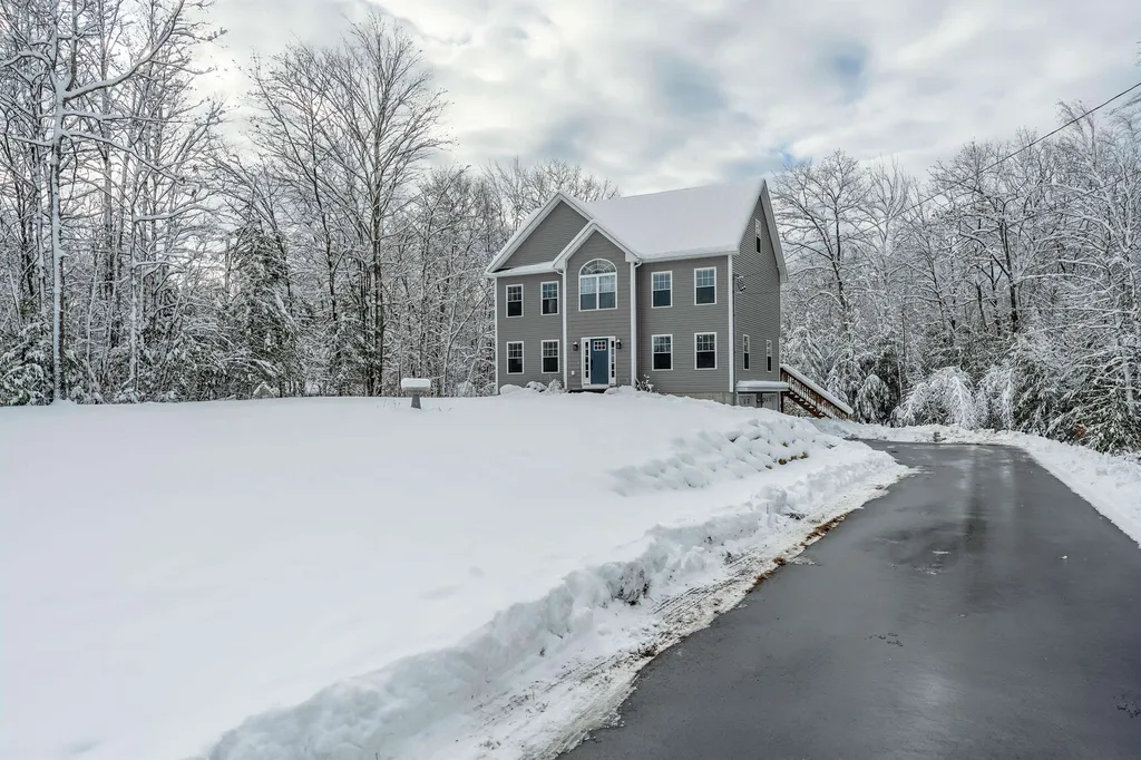72 Gristmill Road Fremont NH 03044