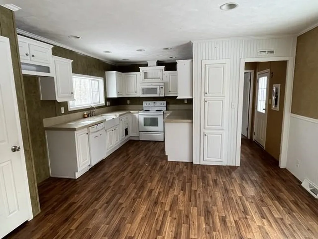 339 Hinman Road Glover VT 05839