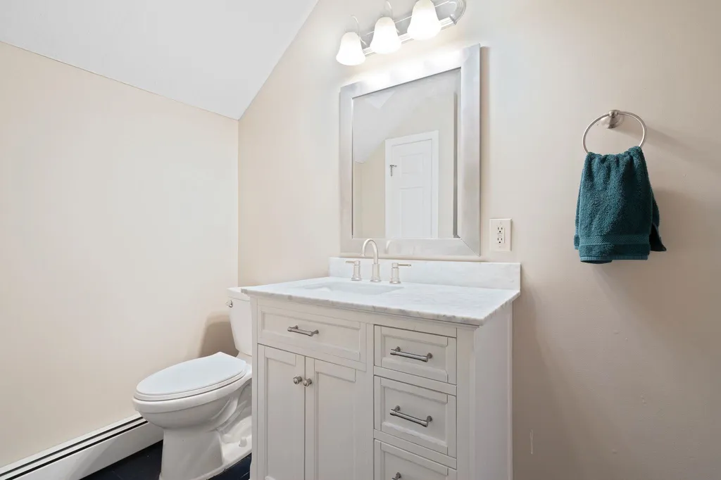 72 Oakmont Drive Concord NH 03301