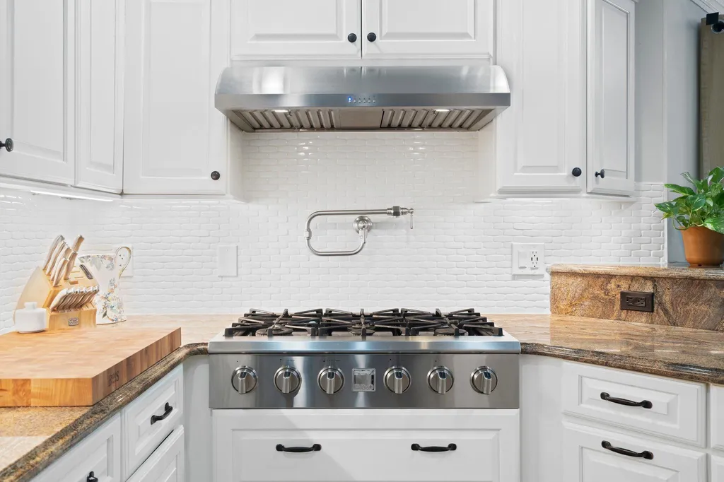 72 Oakmont Drive Concord NH 03301
