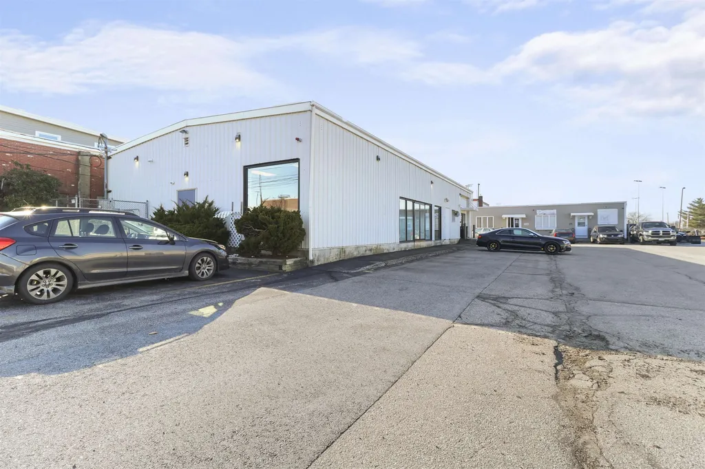 326 Lincoln Street Manchester NH 03103