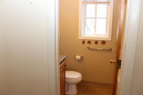 46 Plymouth Street Meredith NH 03253