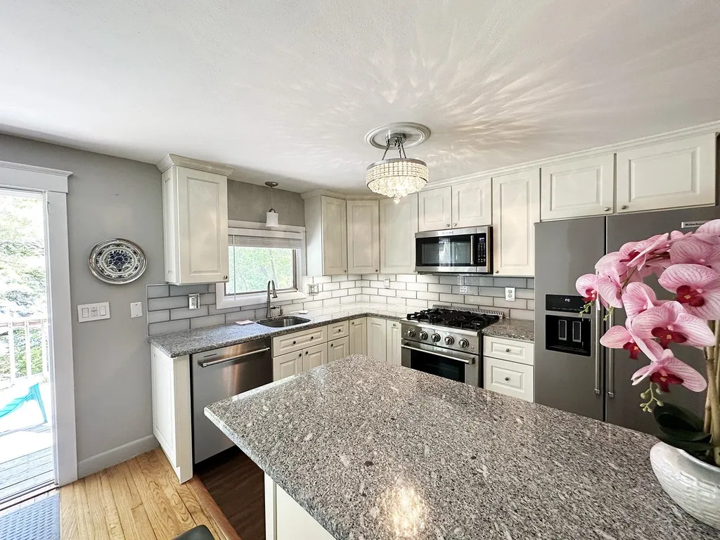 131 Long Pond Road Northwood NH 03261