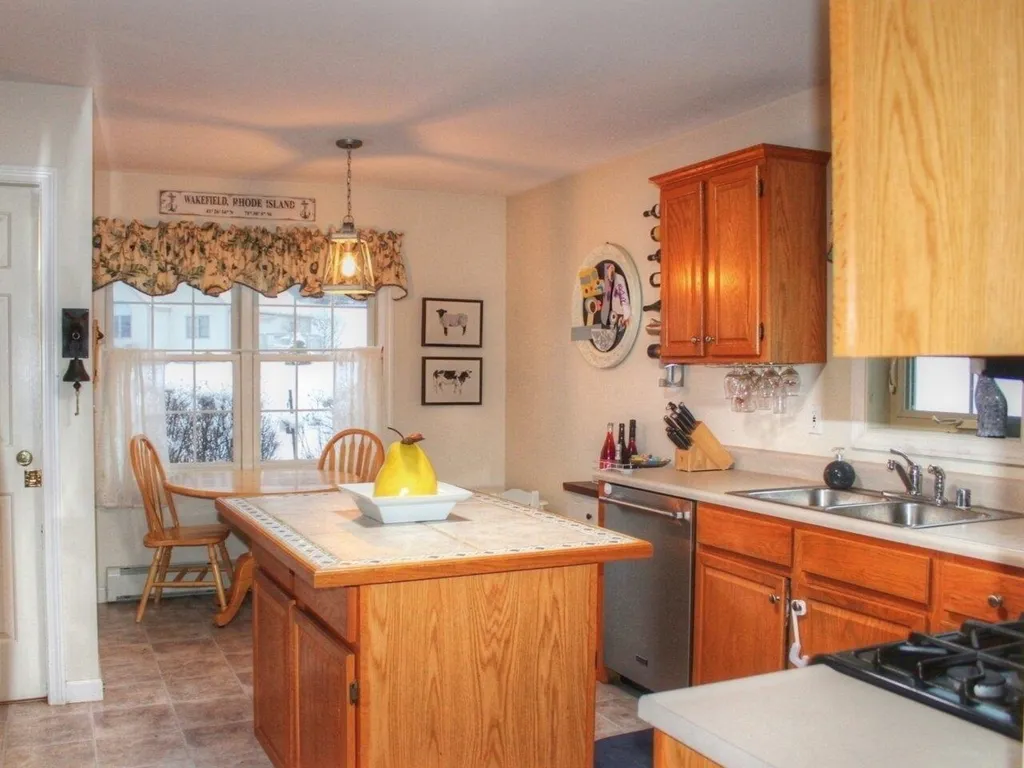 9 White Lilac Way Colchester VT 05446
