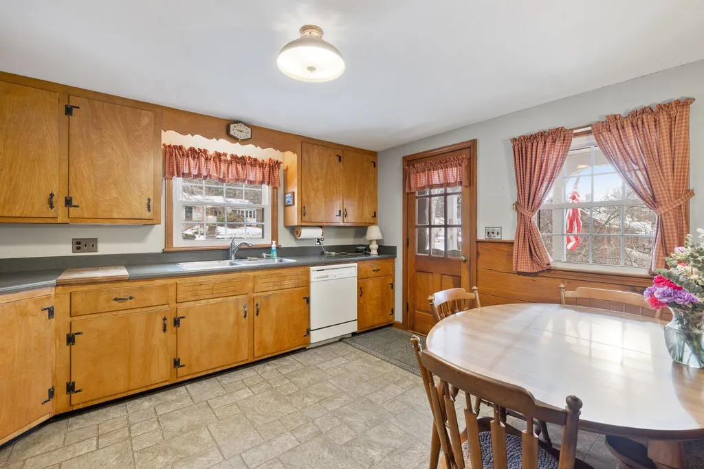 412 Grandview Road Pembroke NH 03275