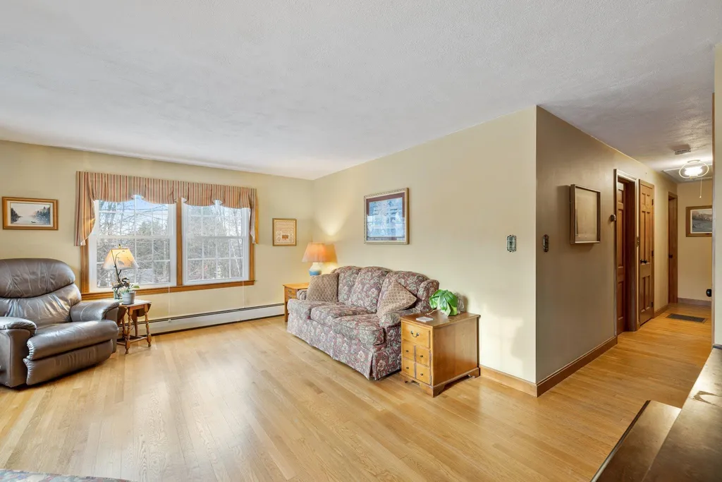 412 Grandview Road Pembroke NH 03275