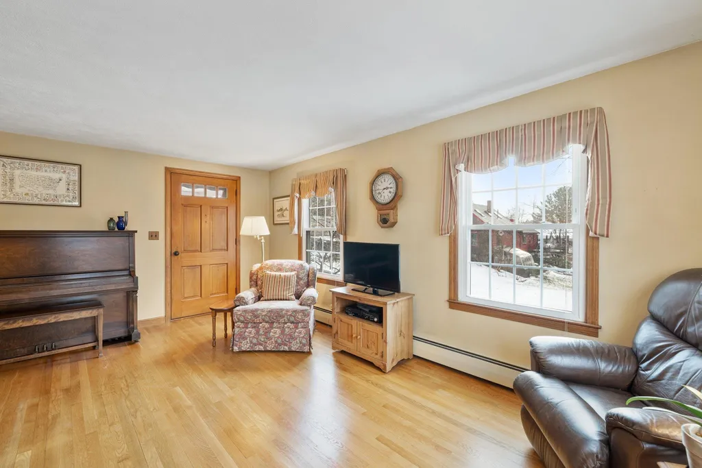 412 Grandview Road Pembroke NH 03275