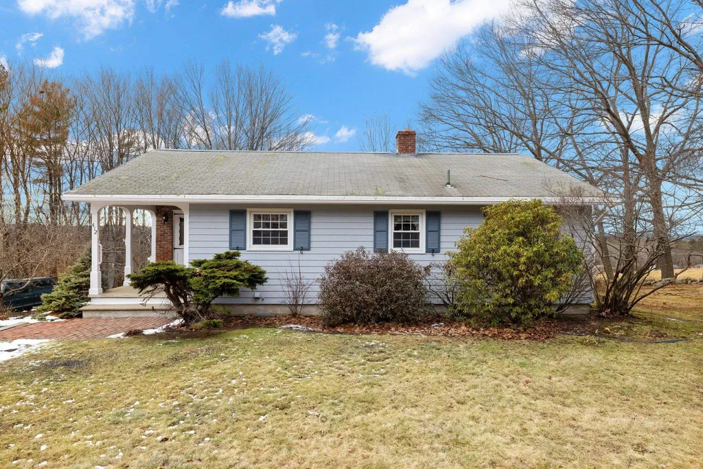 412 Grandview Road Pembroke NH 03275