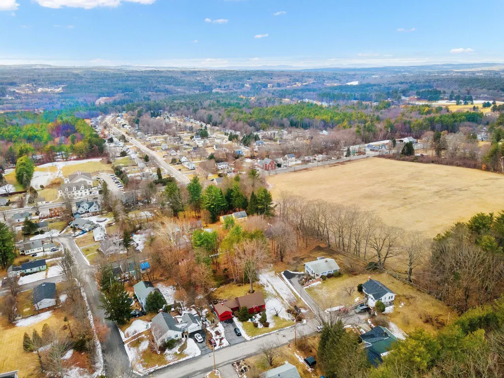 412 Grandview Road Pembroke NH 03275