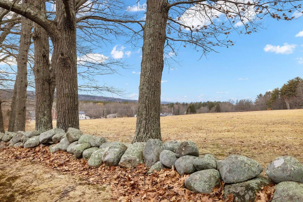 412 Grandview Road Pembroke NH 03275