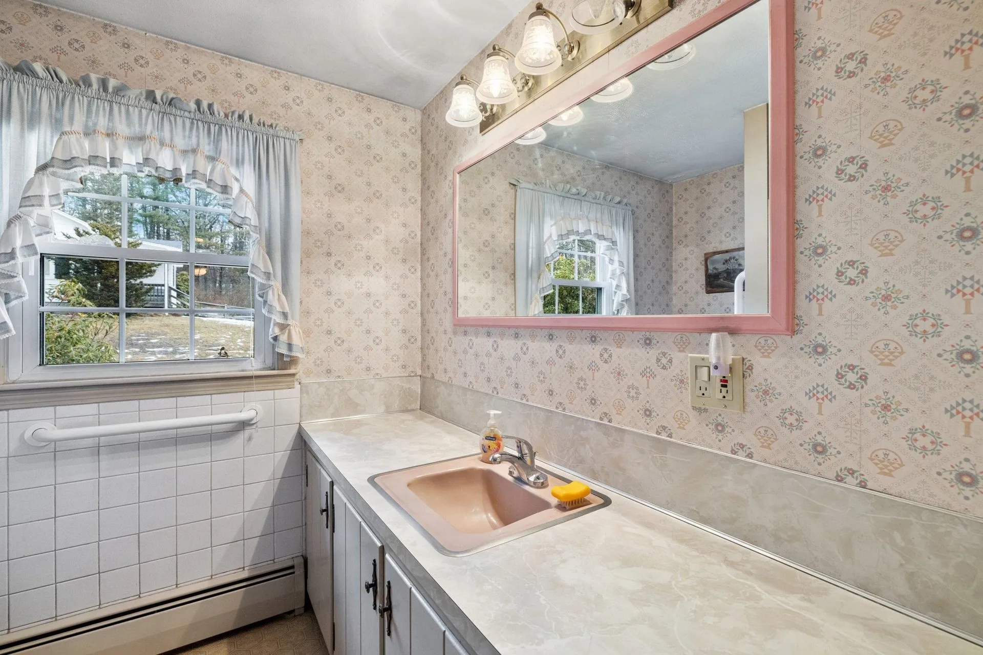 412 Grandview Road Pembroke NH 03275
