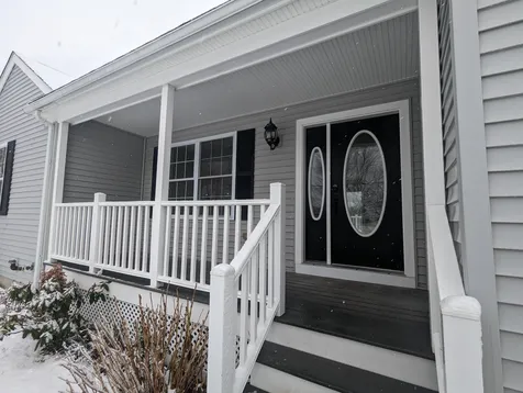 22 Maple Road North Hampton NH 03862