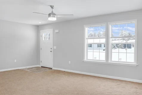 33 Margarets Way Ossipee NH 03864