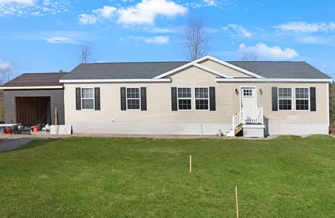 33 Margarets Way Ossipee NH 03864