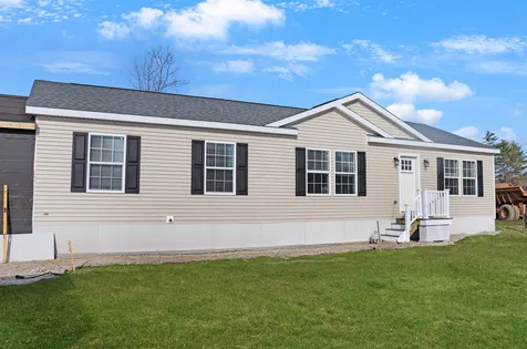 33 Margarets Way Ossipee NH 03864