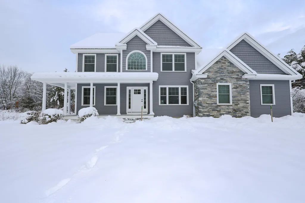 246 Wallace Road Bedford NH 03110