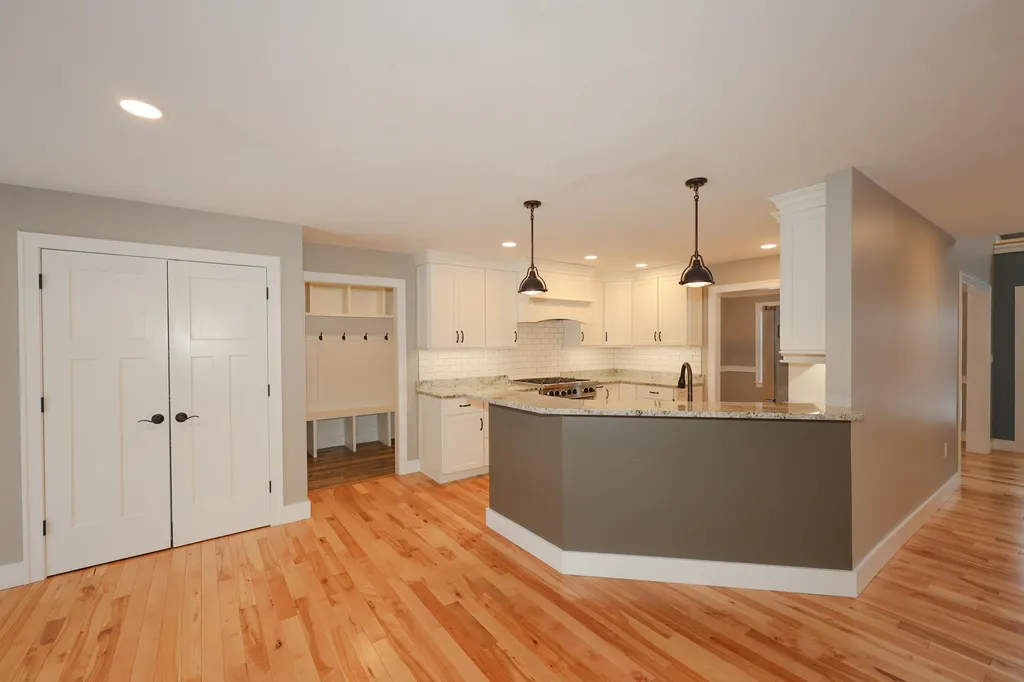 246 Wallace Road Bedford NH 03110