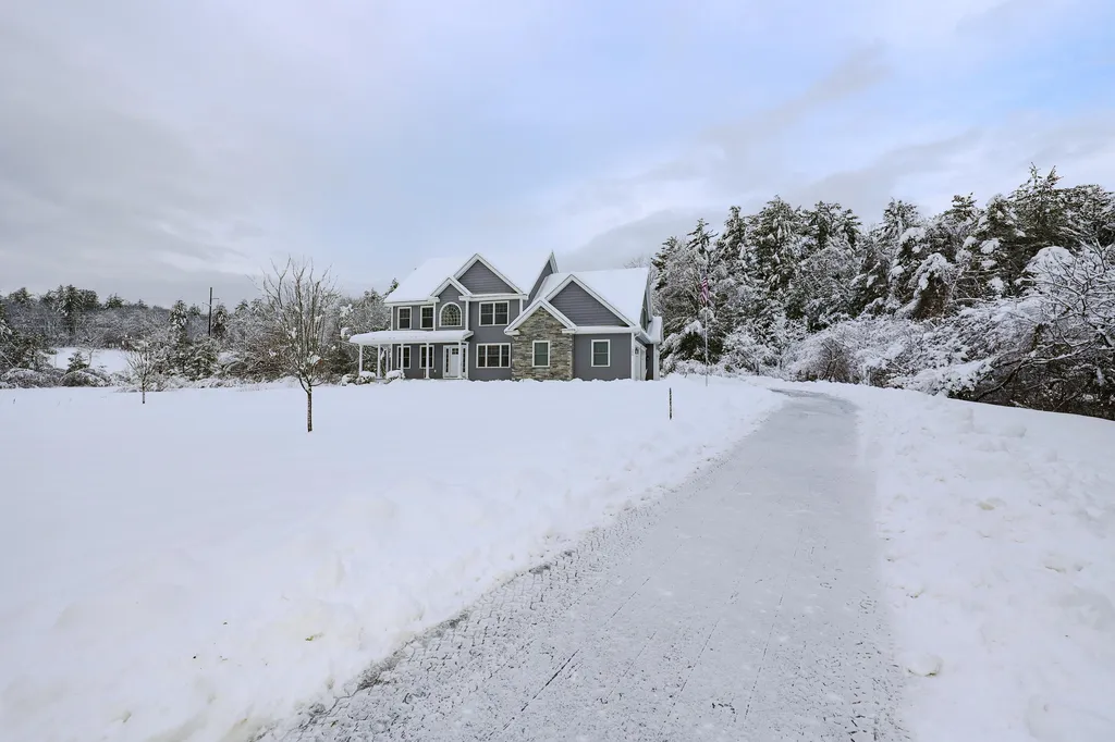 246 Wallace Road Bedford NH 03110