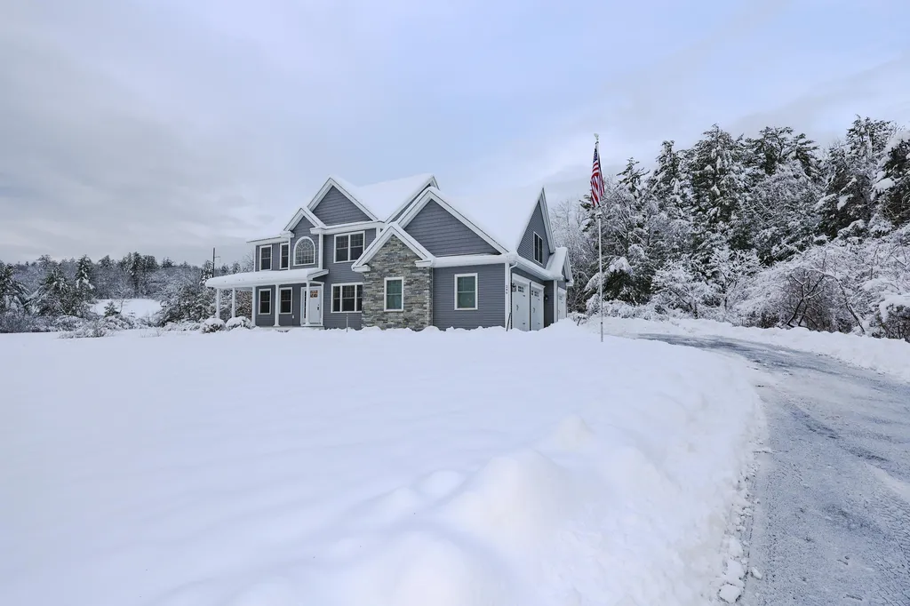 246 Wallace Road Bedford NH 03110